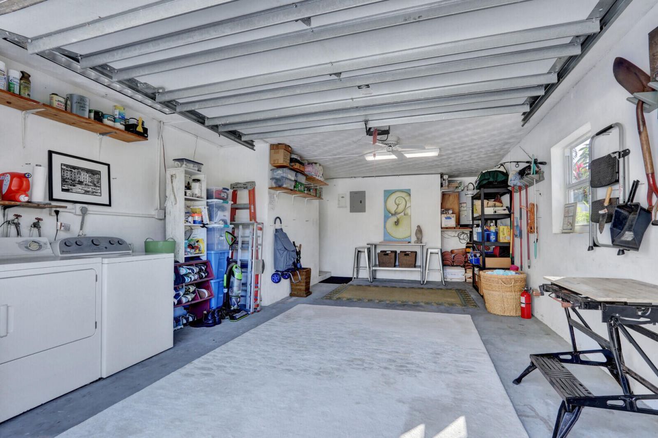 324 Blossom Lane, Palm Beach Shores, FL 33404 Photo