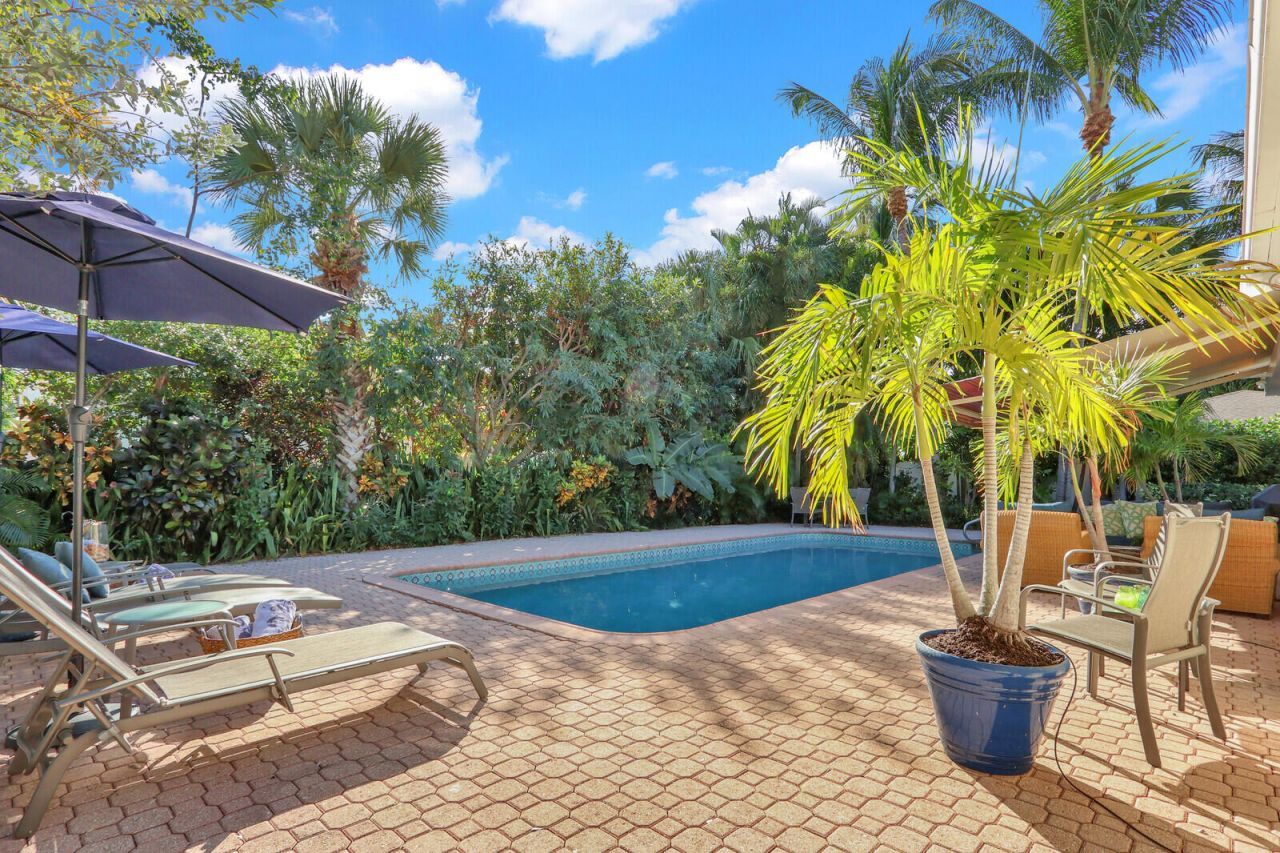 324 Blossom Lane, Palm Beach Shores, FL 33404 Photo