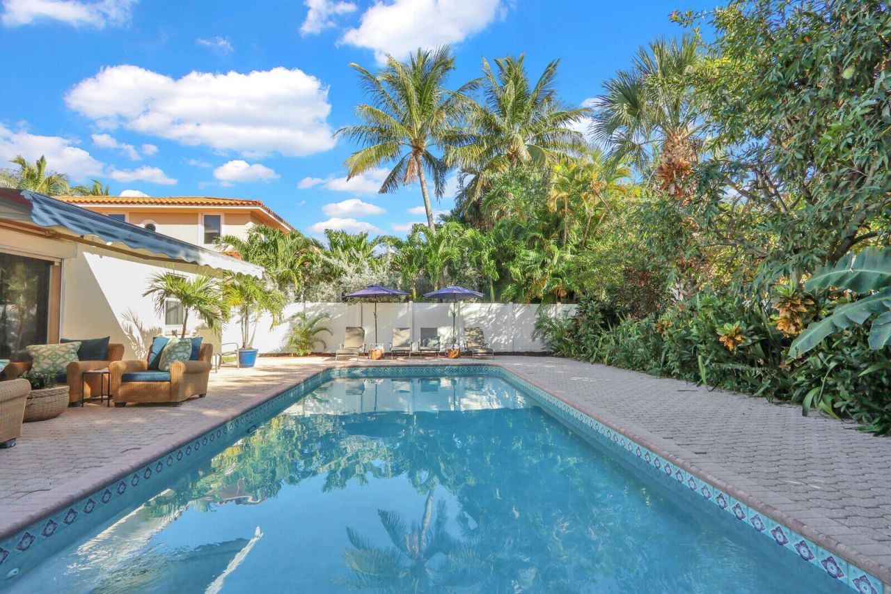 324 Blossom Lane, Palm Beach Shores, FL 33404 Photo