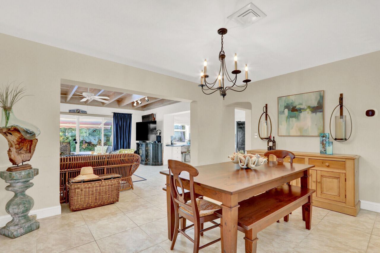 324 Blossom Lane, Palm Beach Shores, FL 33404 Photo