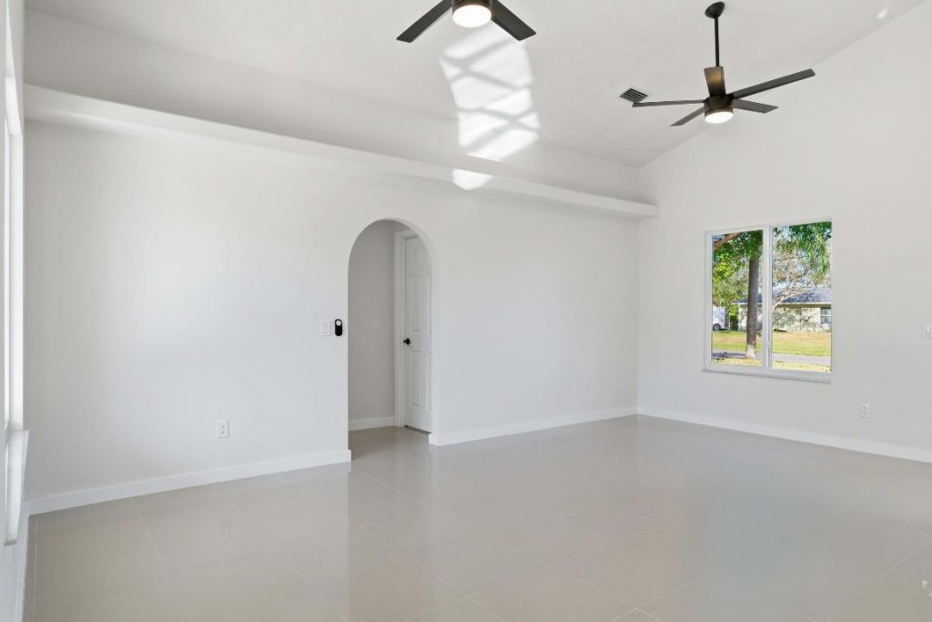 3031 SE Galt Circle, Port Saint Lucie, FL 34984 Photo