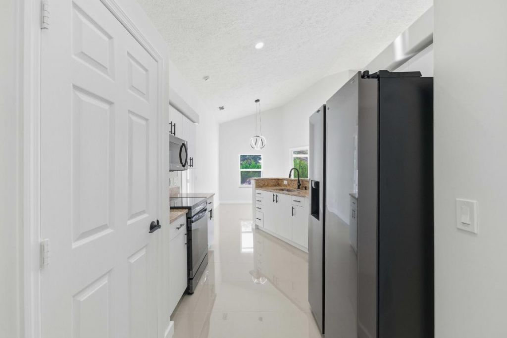 3031 SE Galt Circle, Port Saint Lucie, FL 34984 Photo