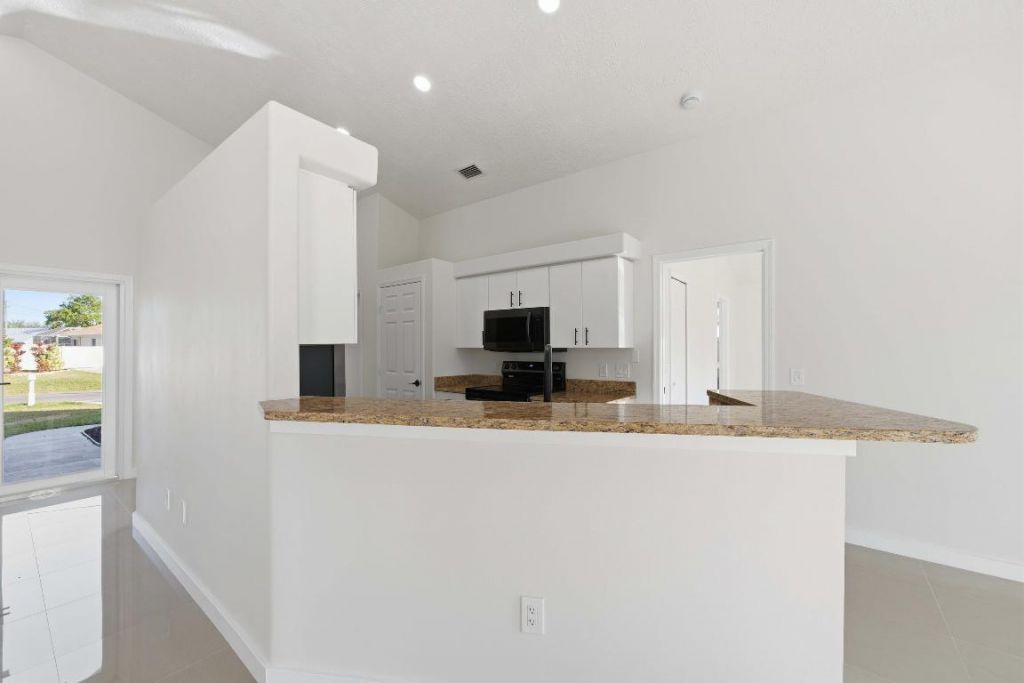 3031 SE Galt Circle, Port Saint Lucie, FL 34984 Photo