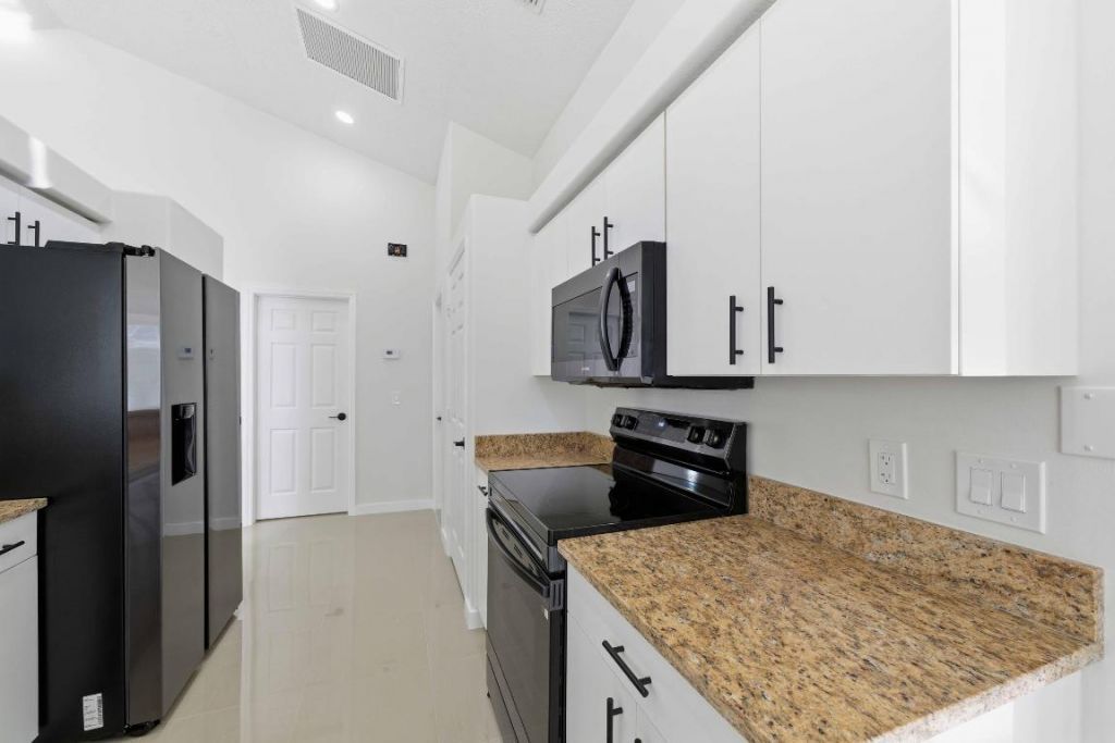 3031 SE Galt Circle, Port Saint Lucie, FL 34984 Photo