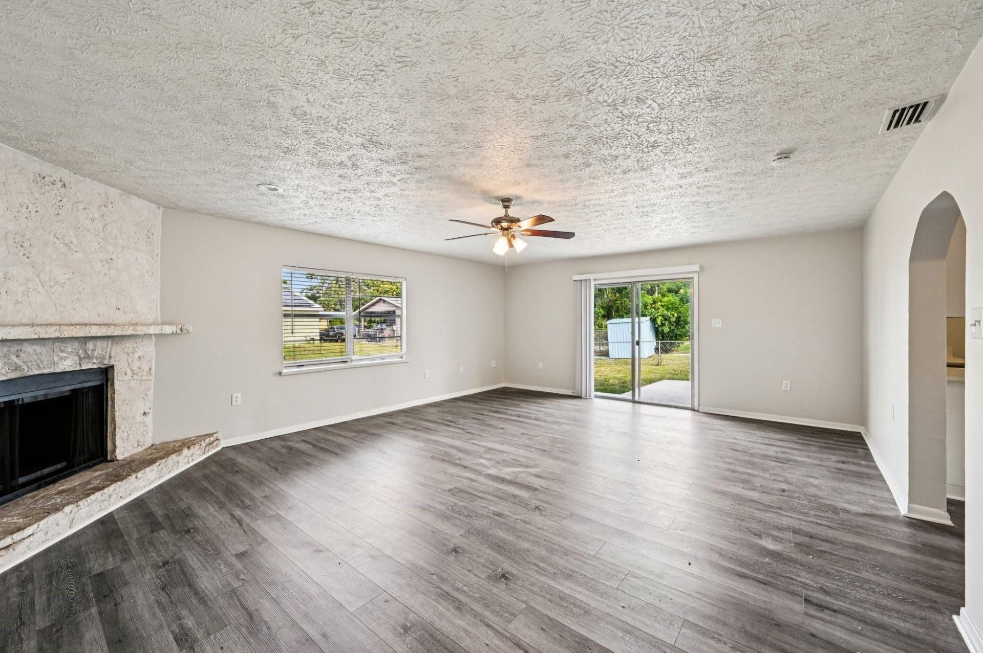 913 SE 8th St, Stuart, FL 34994 Photo