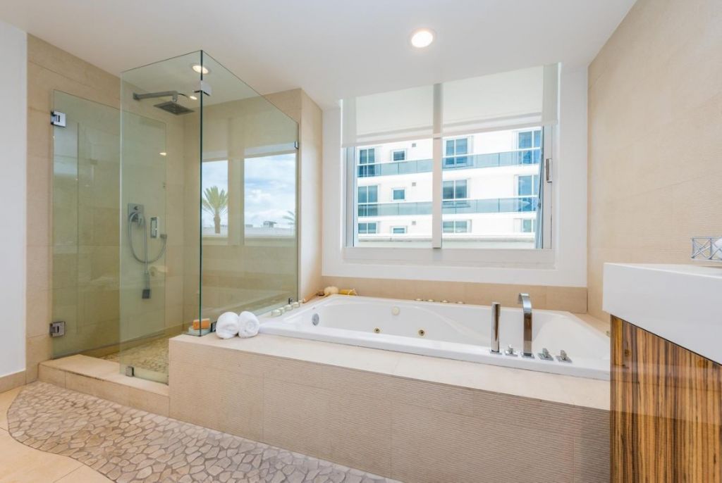 9595 Collins Avenue, Unit N2e, Surfside, FL 33154 Photo