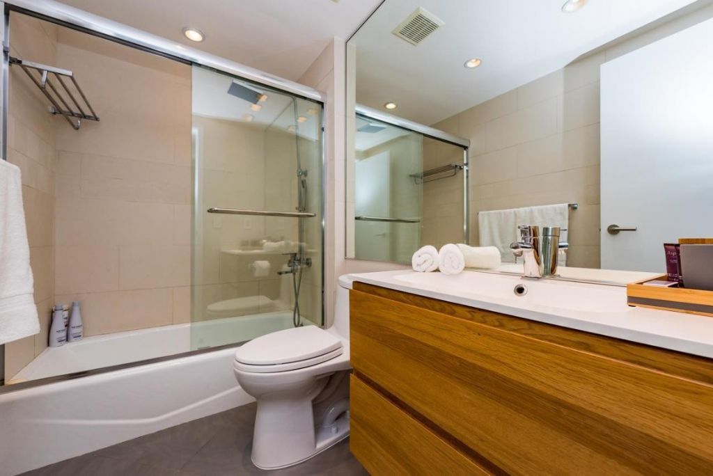 9595 Collins Avenue, Unit N2e, Surfside, FL 33154 Photo