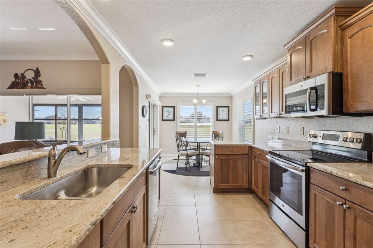 27143 Roanoke Drive, Leesburg, FL 34748 Photo