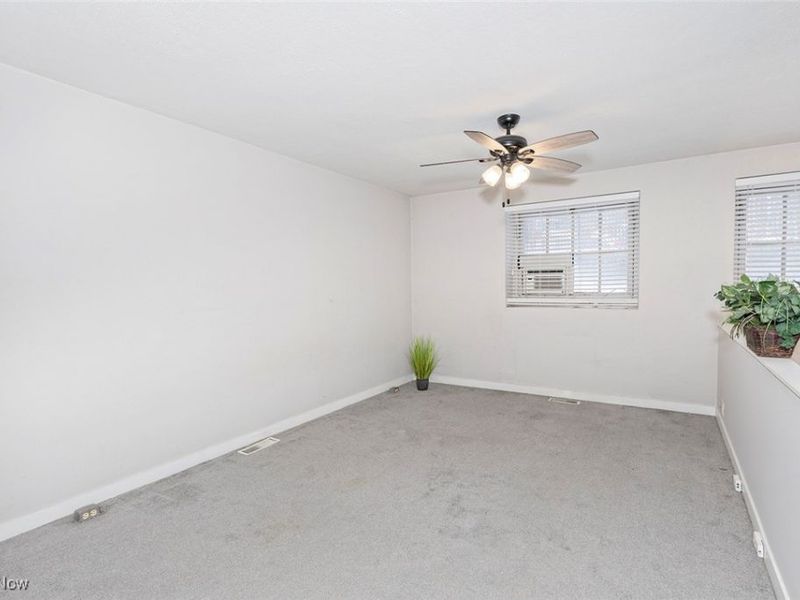 2043 Random Road, Unit 9, Cleveland, OH 44106 Photo 21