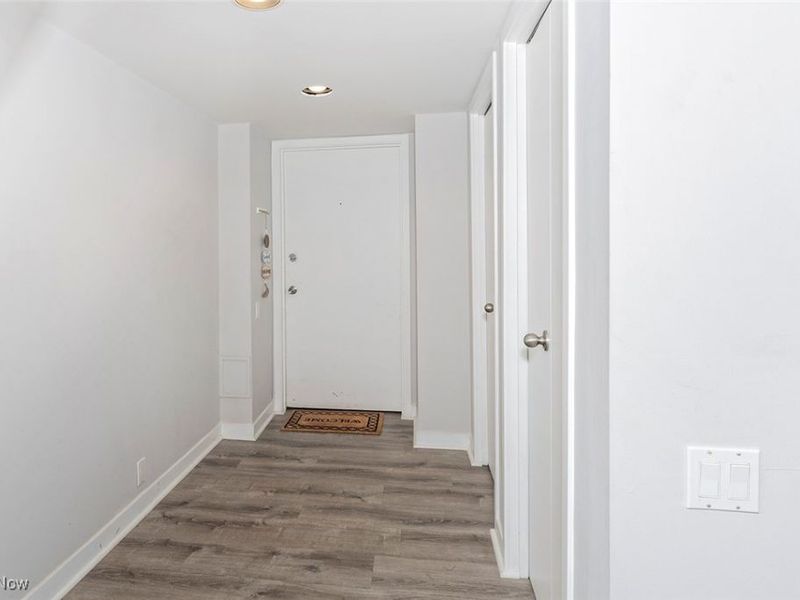 2043 Random Road, Unit 9, Cleveland, OH 44106 Photo 3