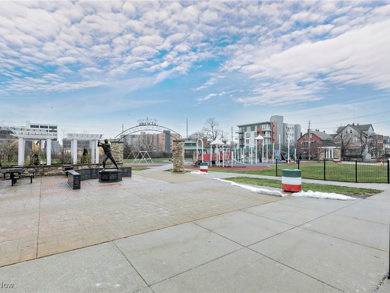 2043 Random Road, Unit 9, Cleveland, OH 44106 Photo 30