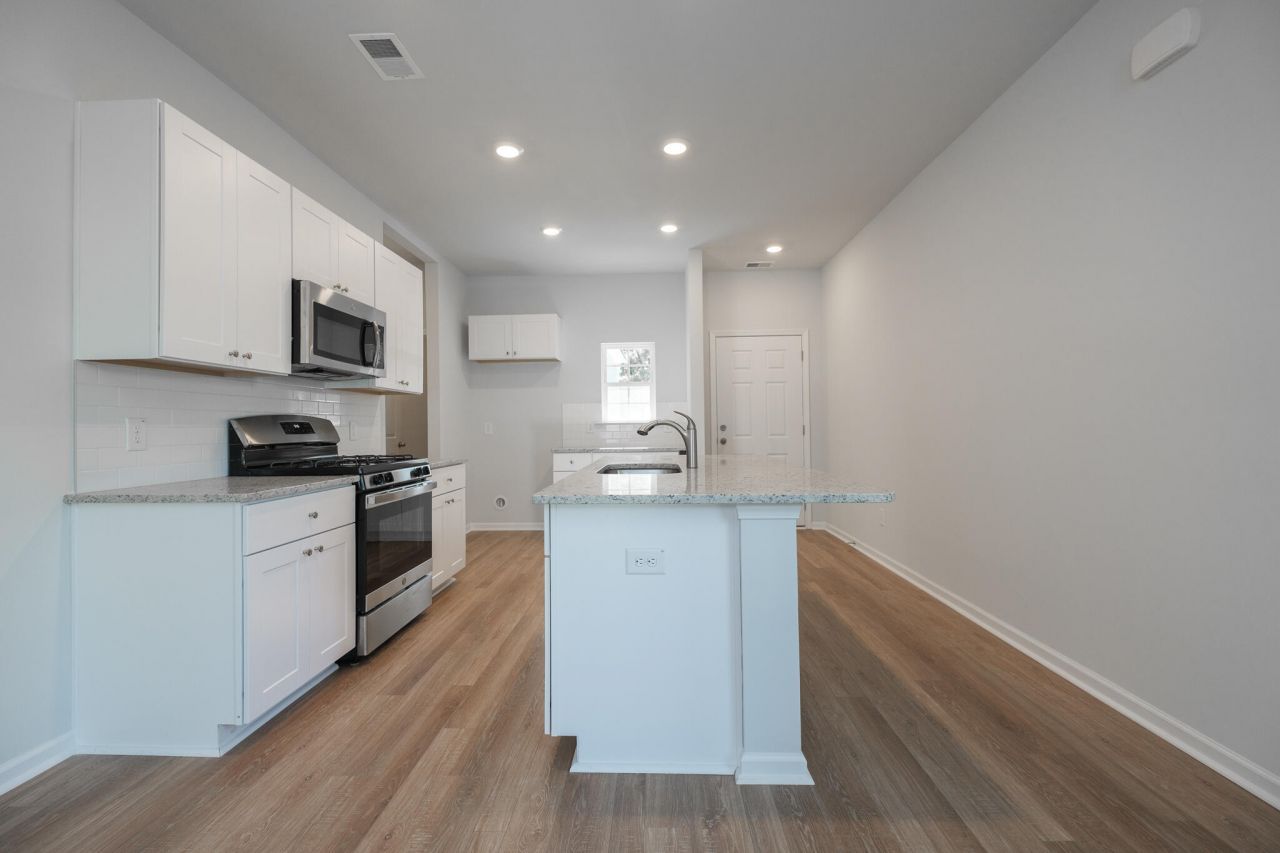 554 Merrywood Drive Photo 7