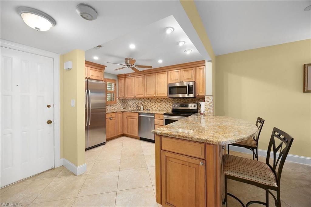 41 High Point Cir S, Unit 107, Naples, FL 34103 Photo