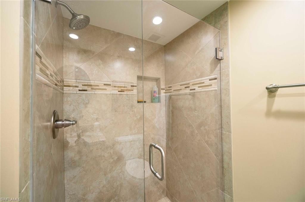 41 High Point Cir S, Unit 107, Naples, FL 34103 Photo