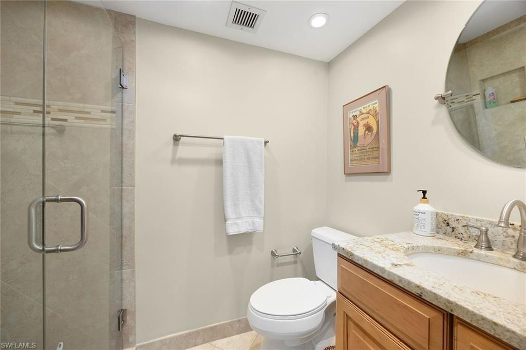 41 High Point Cir S, Unit 107, Naples, FL 34103 Photo