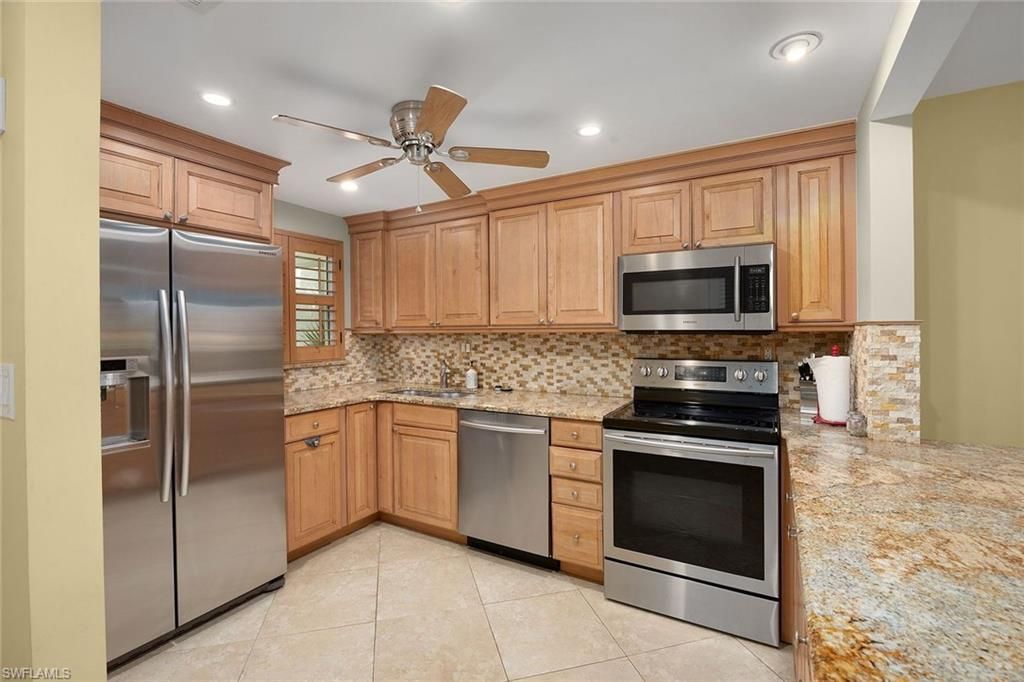 41 High Point Cir S, Unit 107, Naples, FL 34103 Photo