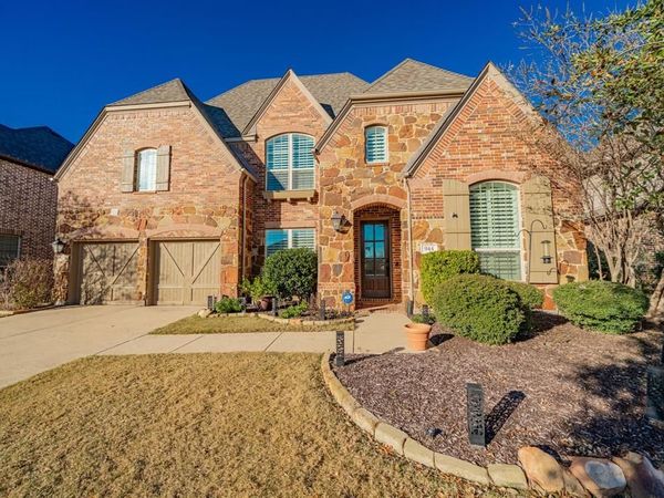 944 Highpoint Way, Roanoke, TX 76262