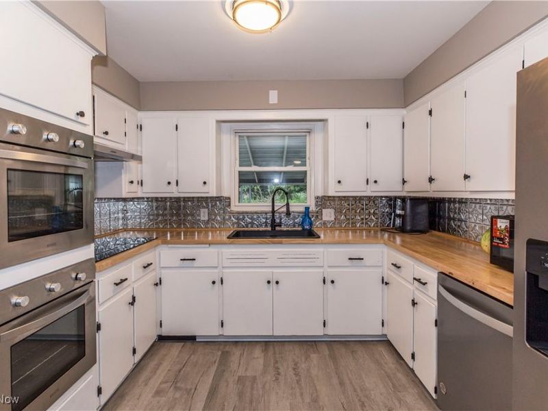 457 S Firestone Boulevard, Akron, OH 44301 Photo 11