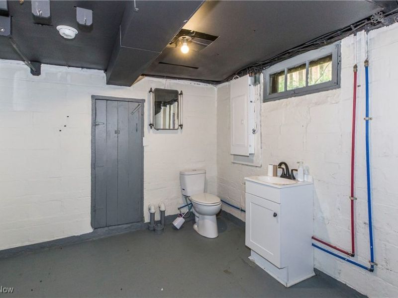 457 S Firestone Boulevard, Akron, OH 44301 Photo 22