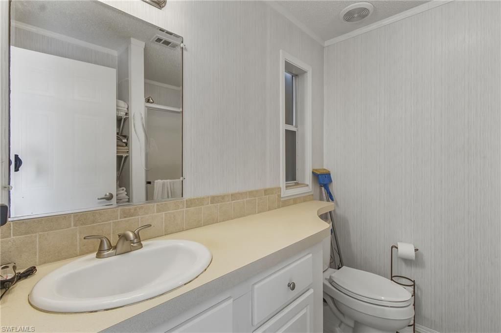 3904 Dewberry Ln, Saint James City, FL 33956 Photo