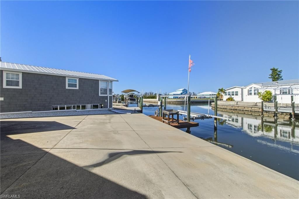 3904 Dewberry Ln, Saint James City, FL 33956 Photo