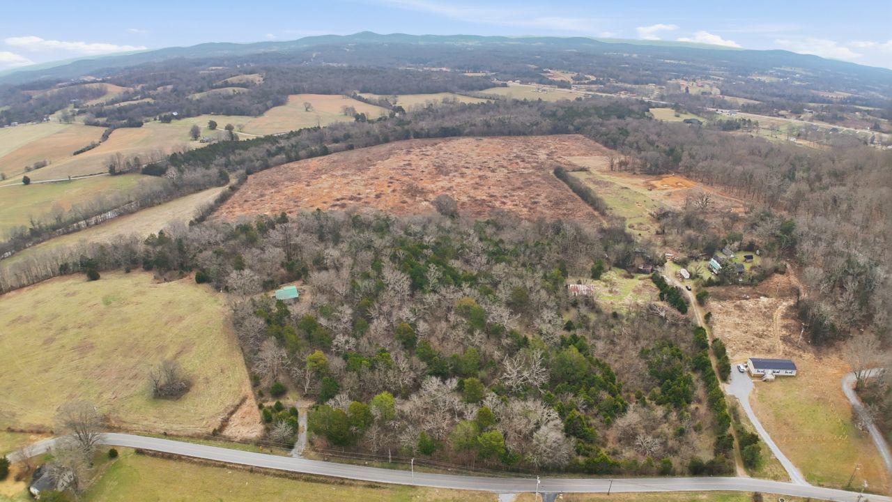 1389 Beasleys Bend Rd, Lebanon, TN 37087 Main Photo