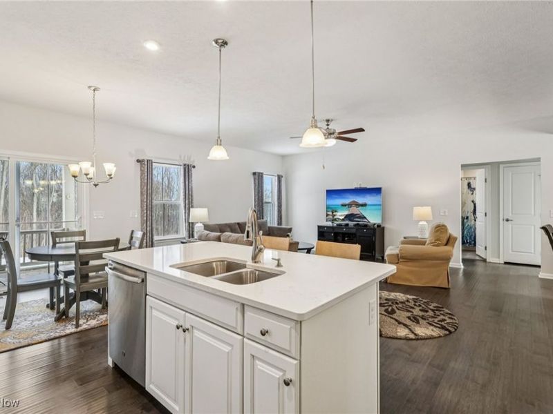 1951 E Woodland Drive, Akron, OH 44313 Photo 10