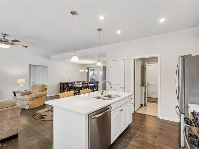 1951 E Woodland Drive, Akron, OH 44313 Photo 11