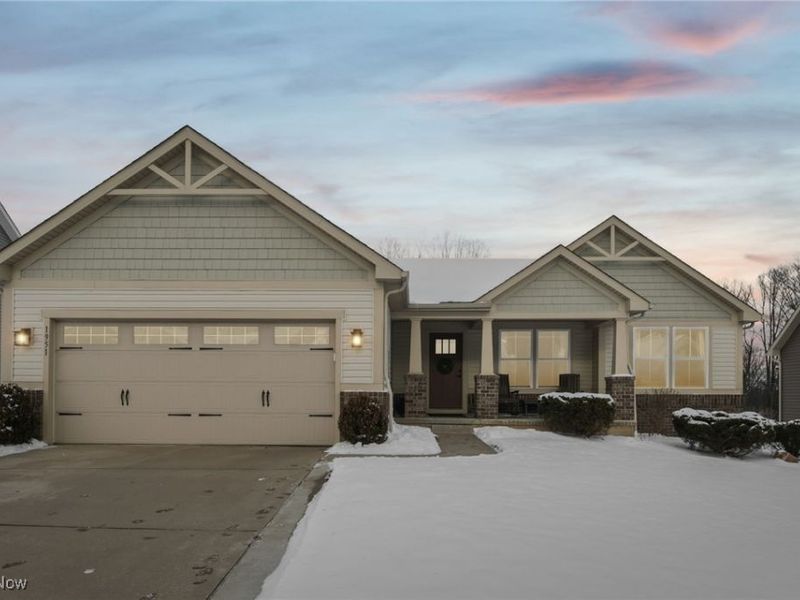 1951 E Woodland Drive, Akron, OH 44313 Photo 2