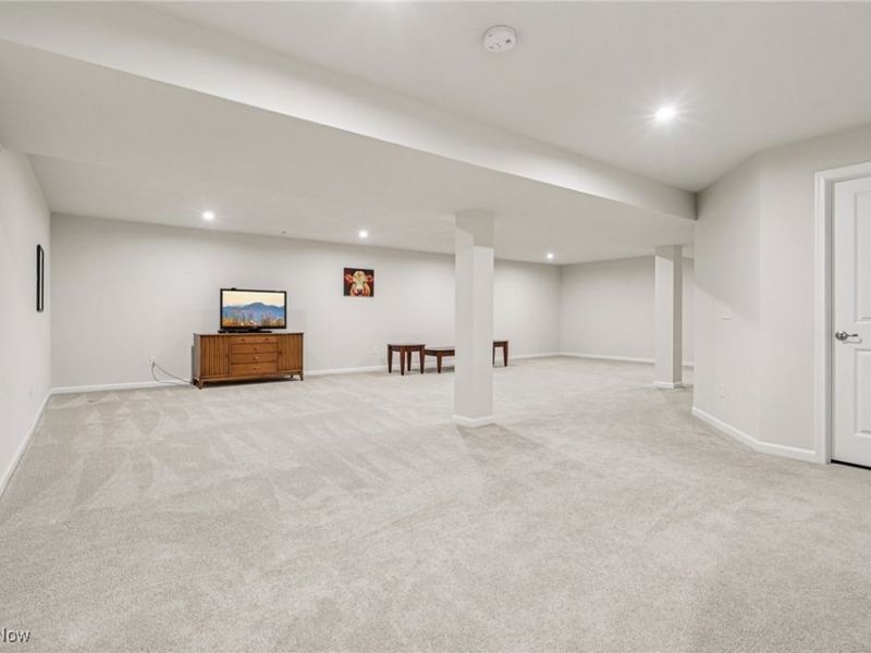 1951 E Woodland Drive, Akron, OH 44313 Photo 25