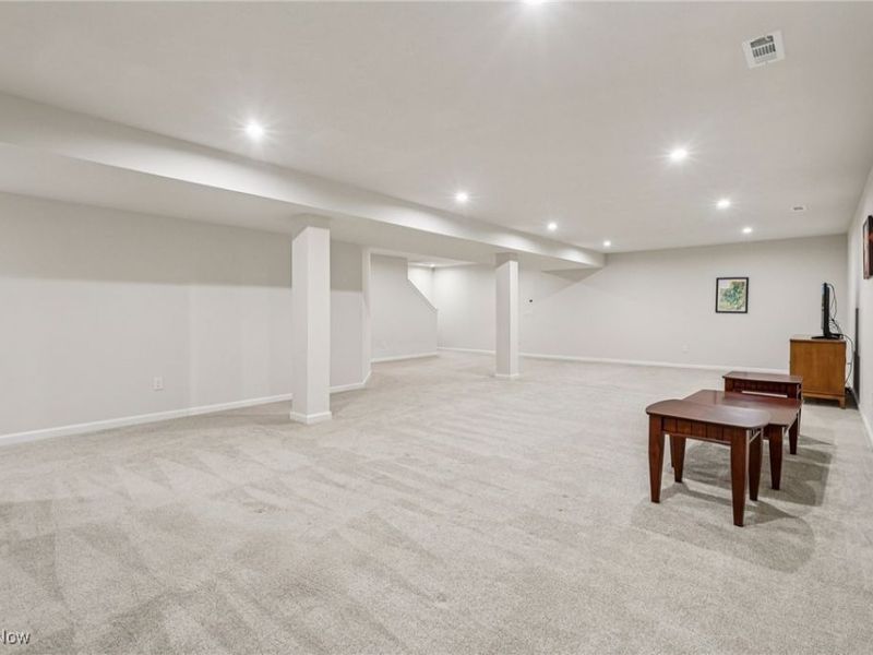 1951 E Woodland Drive, Akron, OH 44313 Photo 27