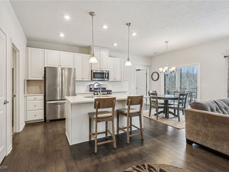 1951 E Woodland Drive, Akron, OH 44313 Photo 8