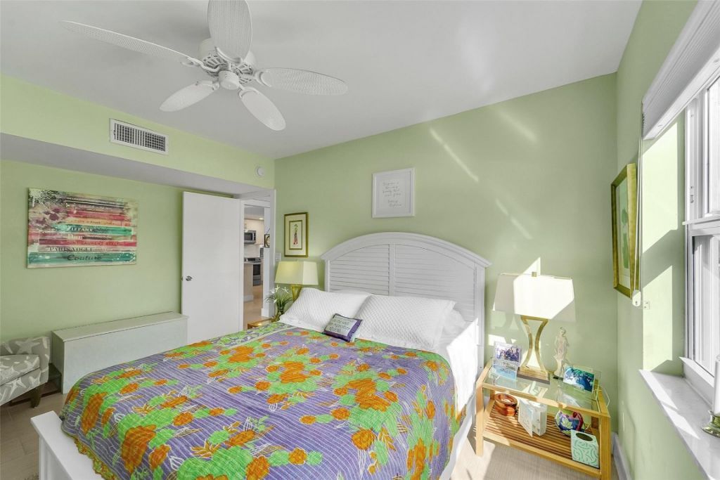 3050 NE 48th Court, Unit 206, Lighthouse Point, FL 33064 Photo