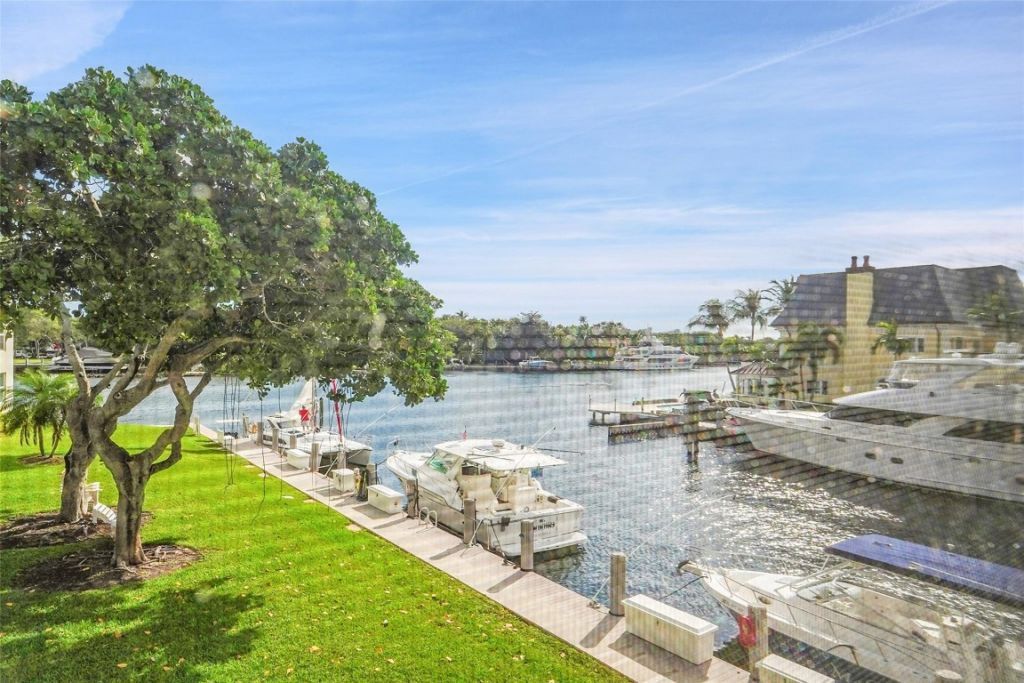 3050 NE 48th Court, Unit 206, Lighthouse Point, FL 33064 Photo