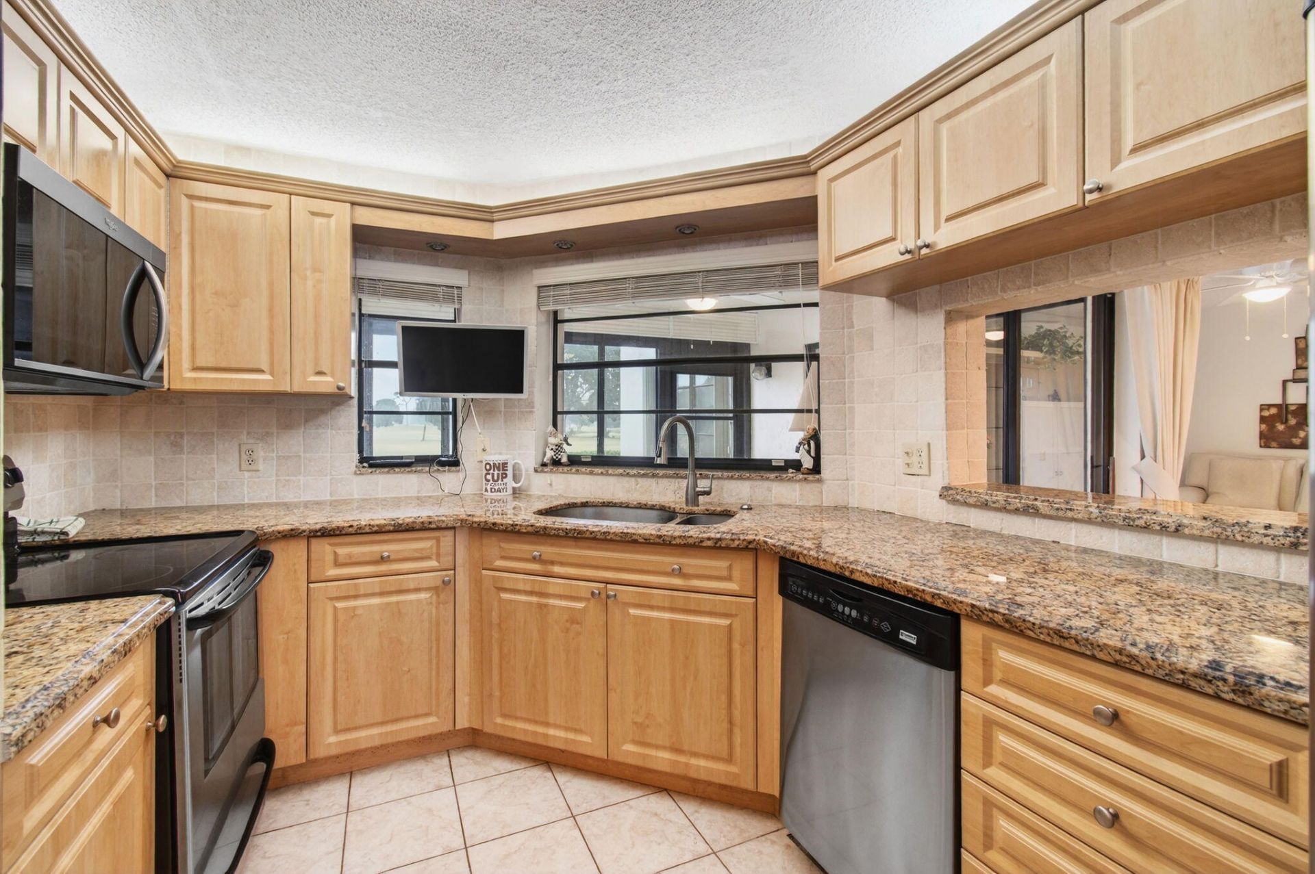 5851 Parkwalk Drive, Boynton Beach, FL 33472 Photo