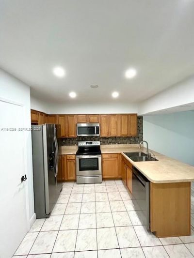 5650 NE 17th Ter, Unit 5650, Fort Lauderdale, FL 33334 Photo