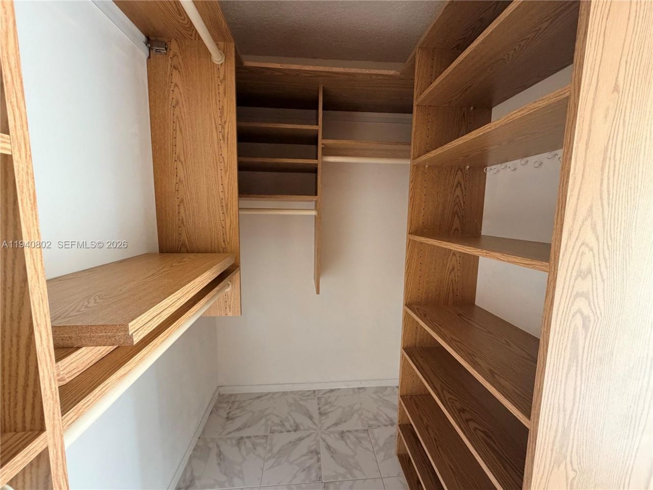 800 Parkview Dr, Unit 303, Hallandale Beach, FL 33009 Photo