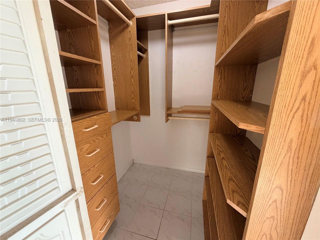 800 Parkview Dr, Unit 303, Hallandale Beach, FL 33009 Photo