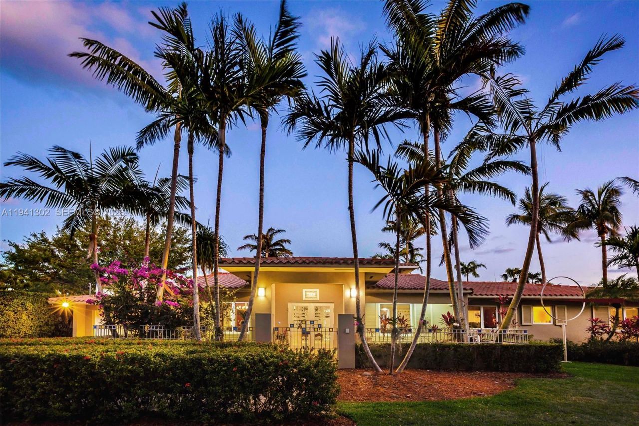 5343 Orduna Dr, Coral Gables, FL 33146 Photo