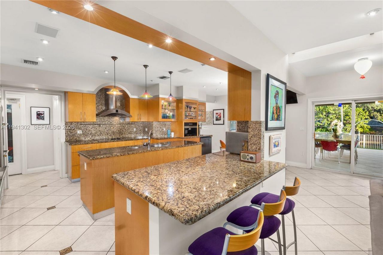 5343 Orduna Dr, Coral Gables, FL 33146 Photo