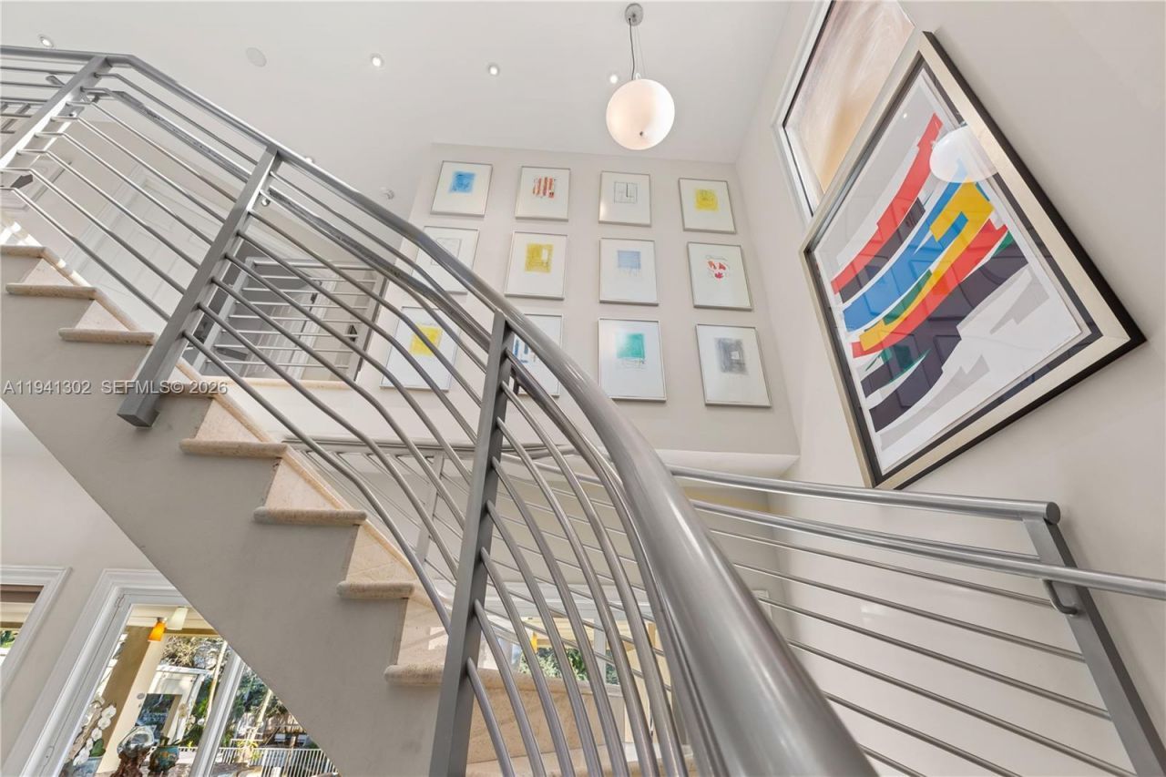 5343 Orduna Dr, Coral Gables, FL 33146 Photo