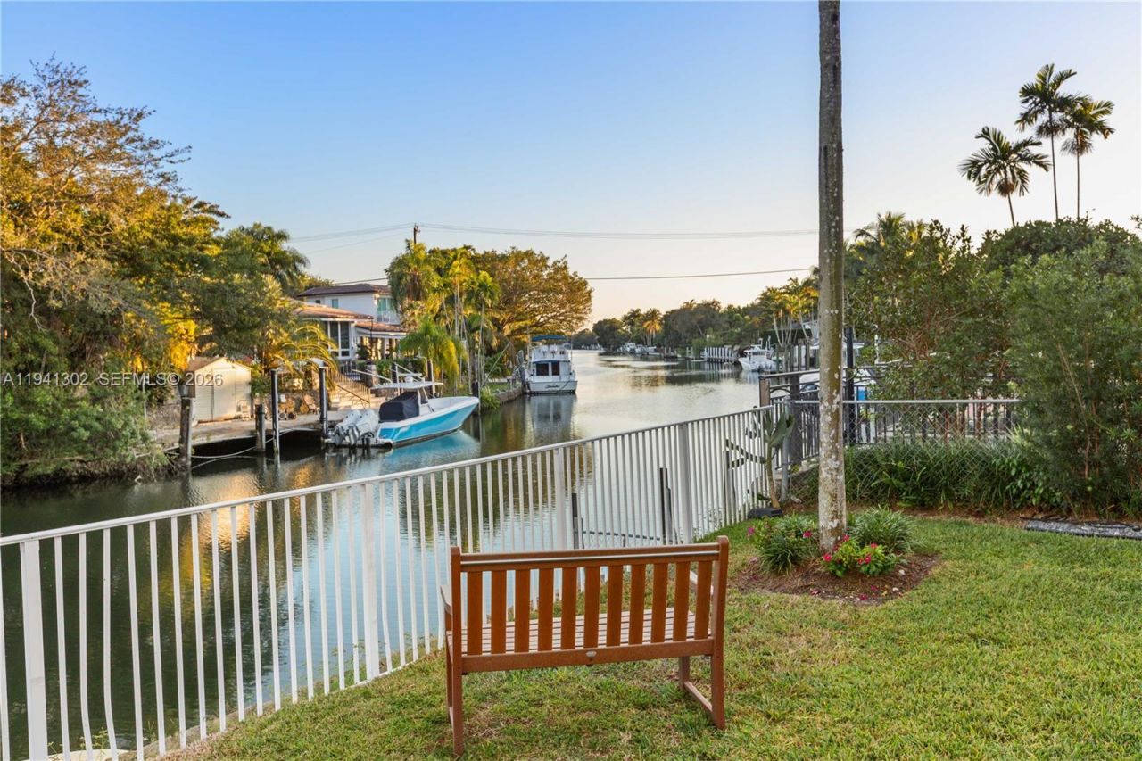 5343 Orduna Dr, Coral Gables, FL 33146 Photo