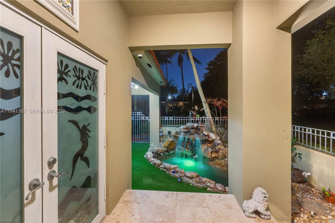 5343 Orduna Dr, Coral Gables, FL 33146 Photo