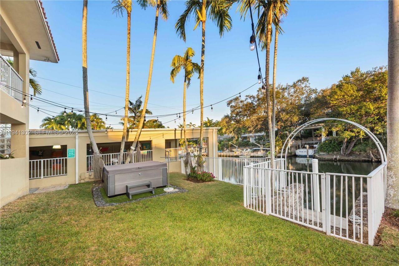 5343 Orduna Dr, Coral Gables, FL 33146 Photo