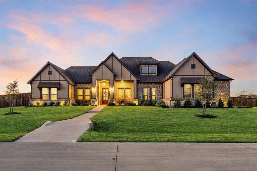 311 Lakota Parkway, Waxahachie, TX 75165 Main Photo