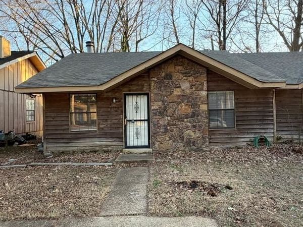 6989 AMBERLY WAY DR, Cordova, TN 38018