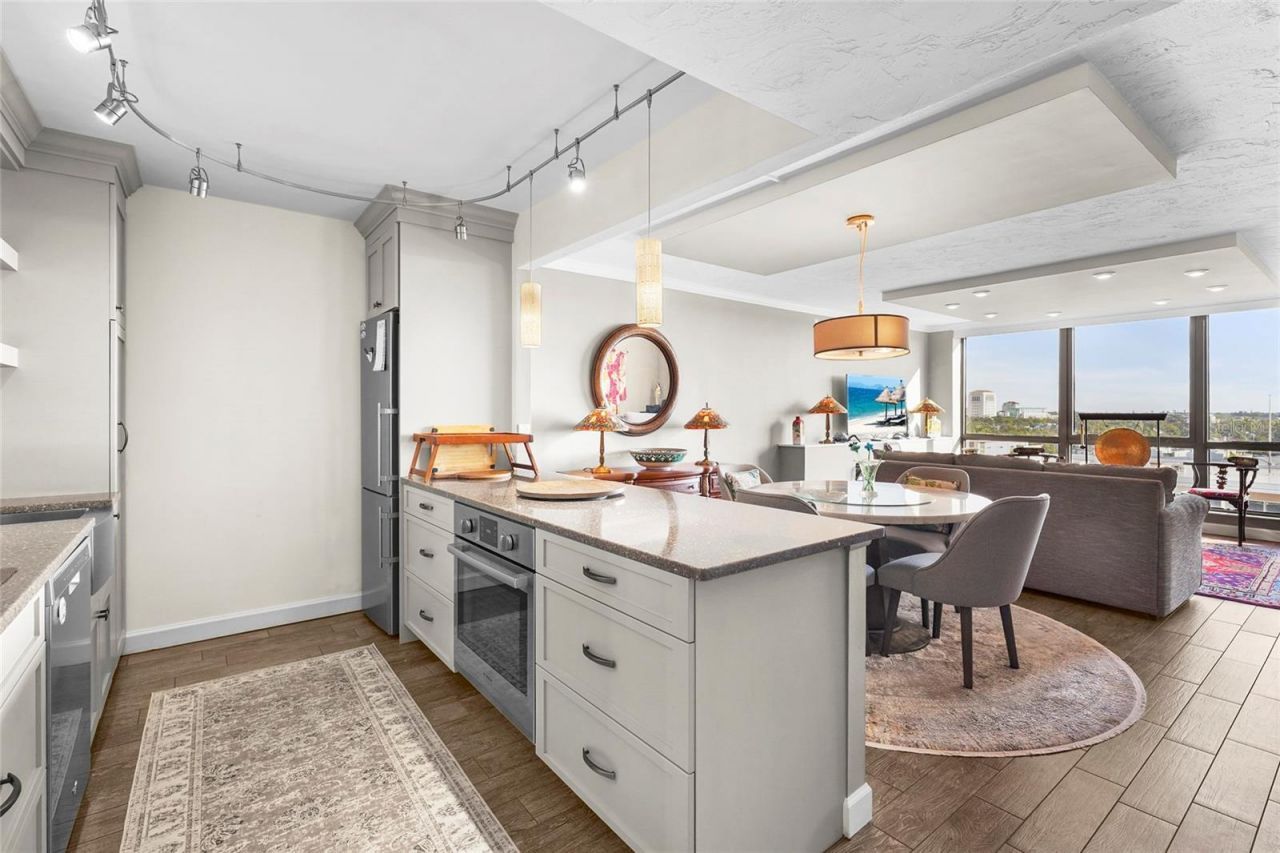 707 S Gulfstream Avenue, Unit 906, Sarasota, FL 34236 Photo