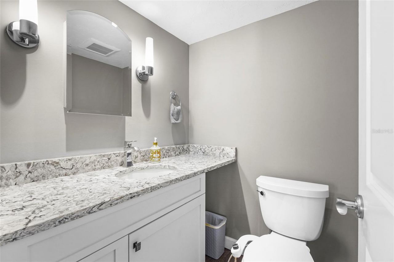 707 S Gulfstream Avenue, Unit 906, Sarasota, FL 34236 Photo