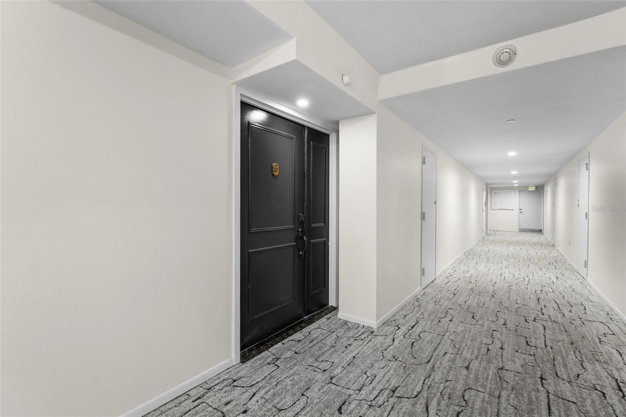 707 S Gulfstream Avenue, Unit 906, Sarasota, FL 34236 Photo