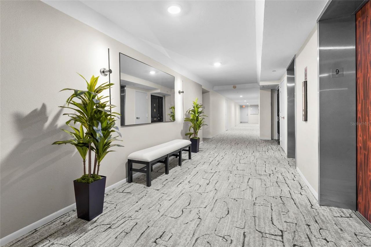 707 S Gulfstream Avenue, Unit 906, Sarasota, FL 34236 Photo